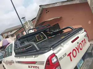 Rolling Boot Cover With Rugged Off Road Spoiler for Toyota Hilux