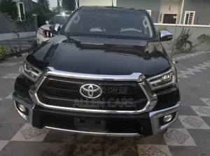 Toyota Hilux Revo Double Cab Petrol 2.7 AWD 2021 Black