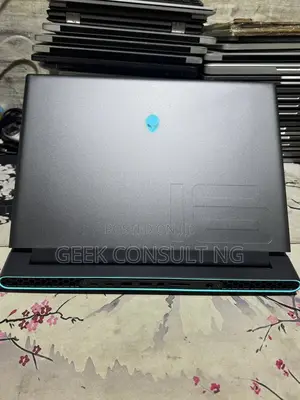 Laptop Dell Alienware M16 R1 32GB AMD Ryzen 9 SSD 1T