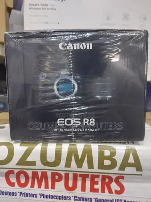 Canon Eos R8 + Rf 24-50mm F4.5-6.3 Is STM Kit Camera