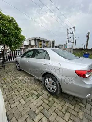 Toyota Corolla L 4dr Sedan (1.8L 4cyl 5M) 2013 Silver