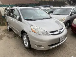 Toyota Sienna XLE Limited AWD 2006 Gray