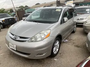 Toyota Sienna XLE Limited AWD 2006 Gray