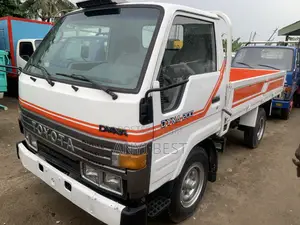 Toyota Dyna 200