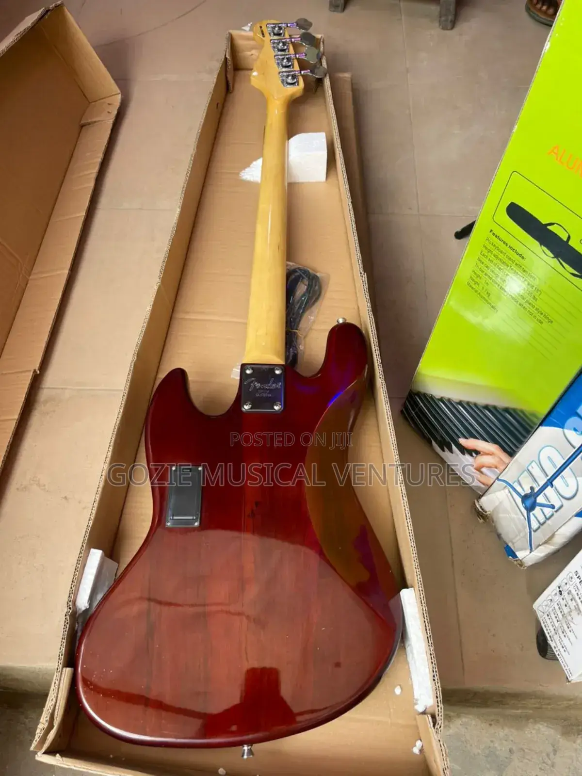 Fender Squeir Jazz Bass Active 4 String.