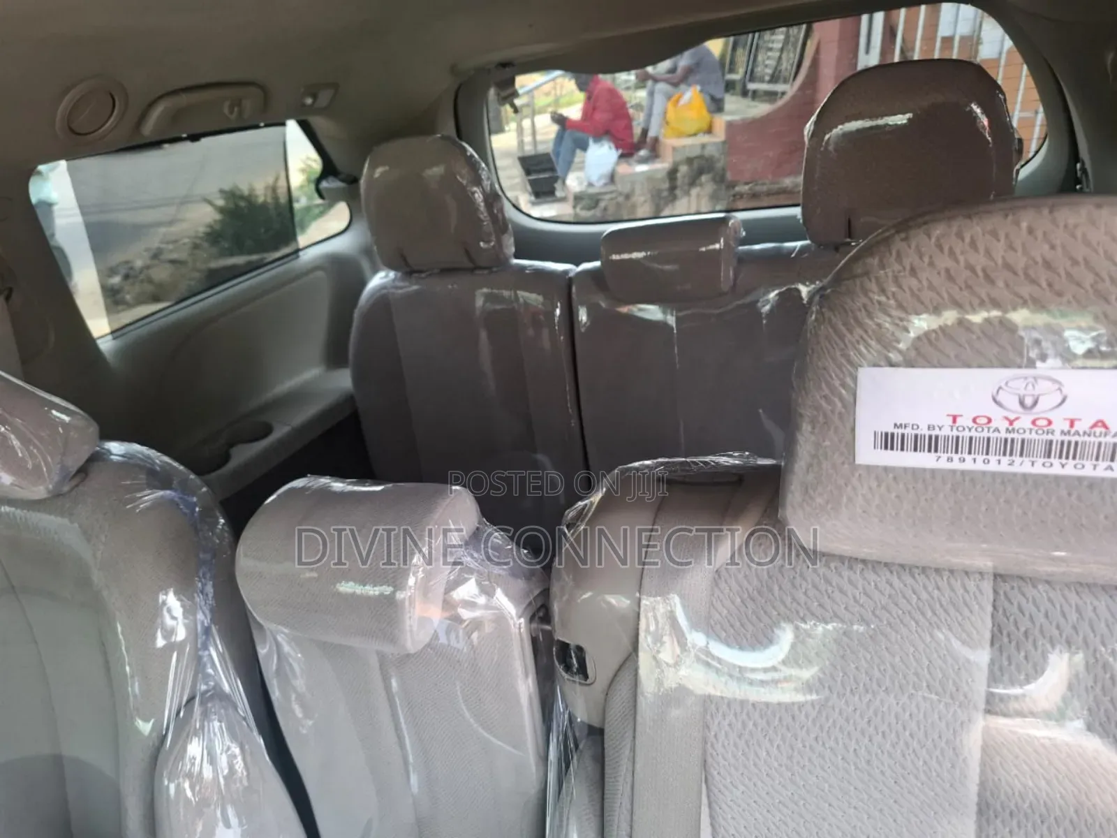 Toyota Sienna 2011 Beige