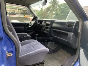Volkswagen Transporter 2005 Blue