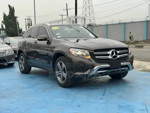 Mercedes-Benz GLC-Class 2018 Maroon