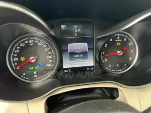 Mercedes-Benz GLC-Class 2018 Maroon