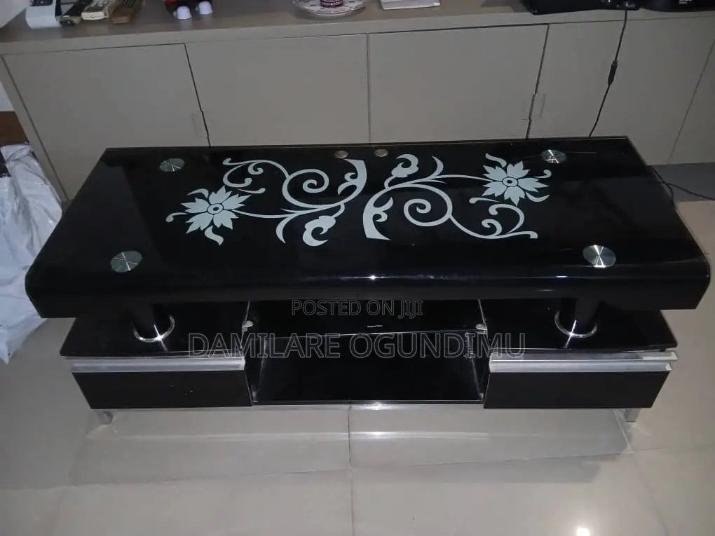 Tempered Glass Top Coffee/Centre Table