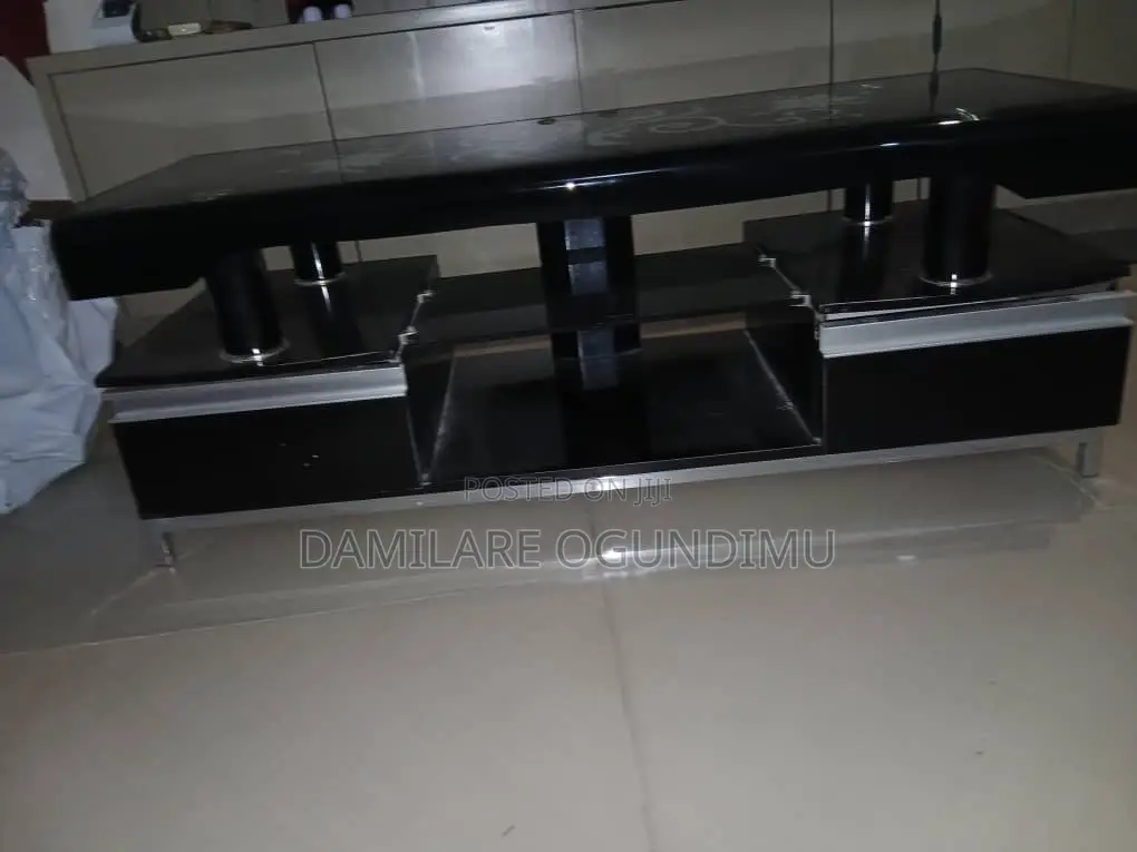 Tempered Glass Top Coffee/Centre Table