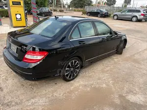 Mercedes-Benz C300 Luxury 4Matic Sedan AWD (3.0L 6cyl 7A) 2010 Black