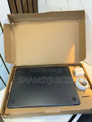 Laptop Apple MacBook Air 2024 M3 15-Inch 16GB Apple M3 SSD 512GB
