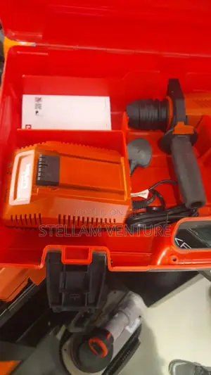 Hilton Battery Hammer