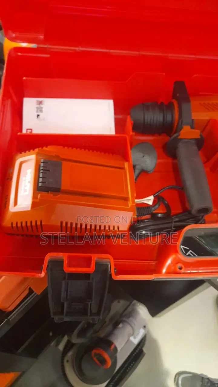 Hilton Battery Hammer