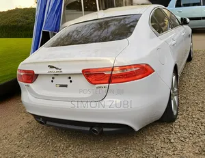 Jaguar XE 2016 White