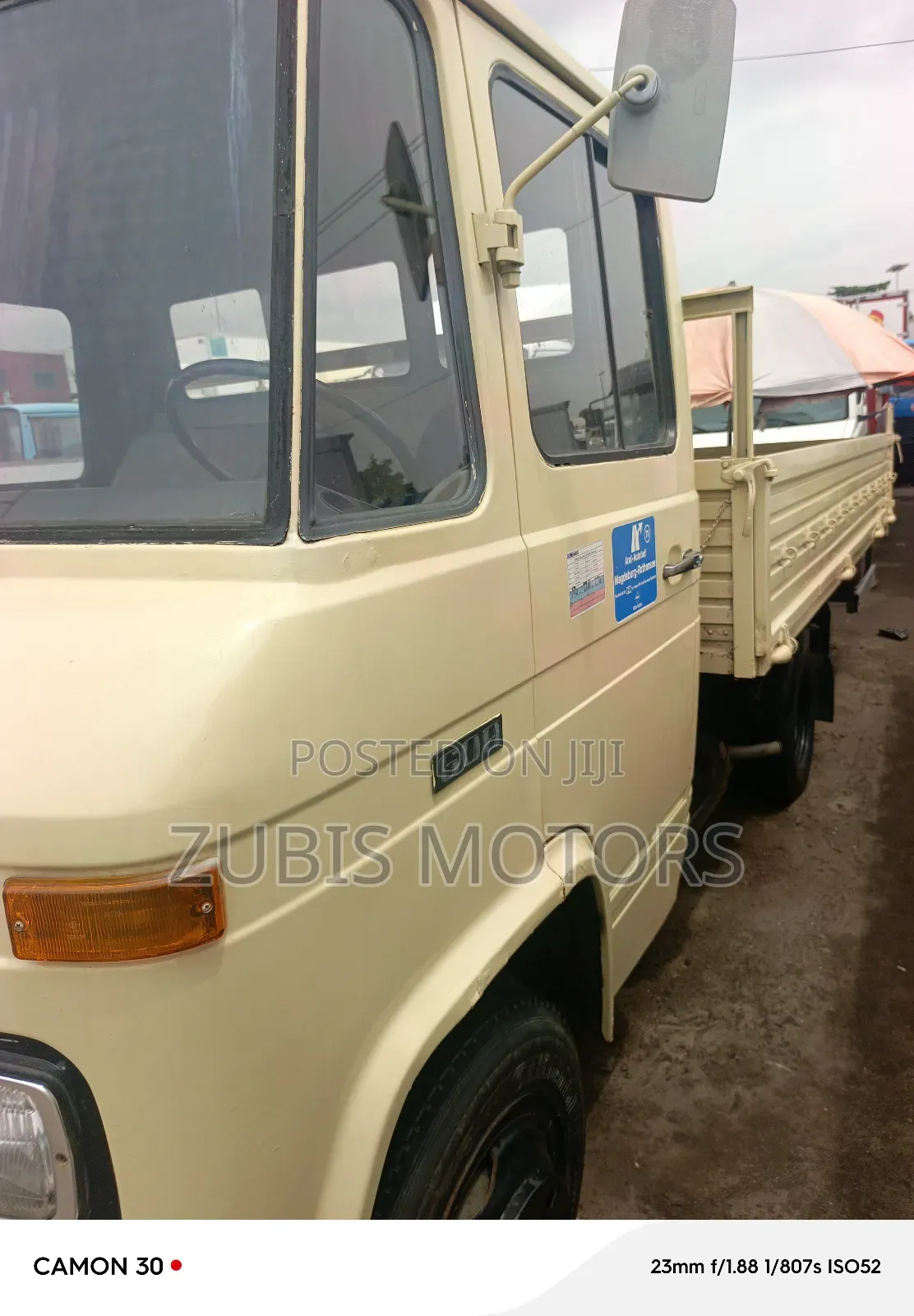 Mercedes 608d
Pickup Long Chassis