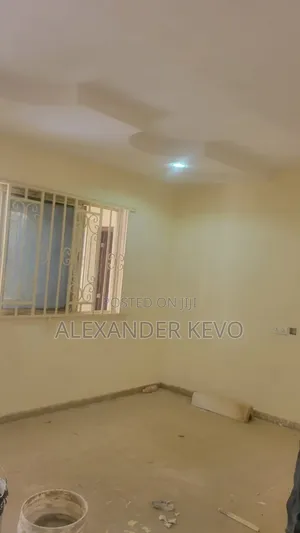 1bdrm Block of Flats in Apo Mechanic Estate for rent