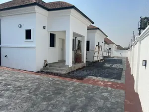 4bdrm Bungalow in Efab Verizon, Gwarinpa for sale