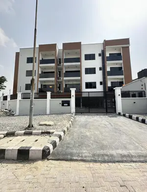3bdrm Apartment in A Well Secured, Lekki Phase 1 for sale