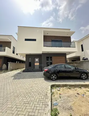 5bdrm Duplex in A Well Secured, Lekki Phase 1 for sale