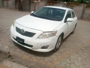Toyota Corolla 2009 White