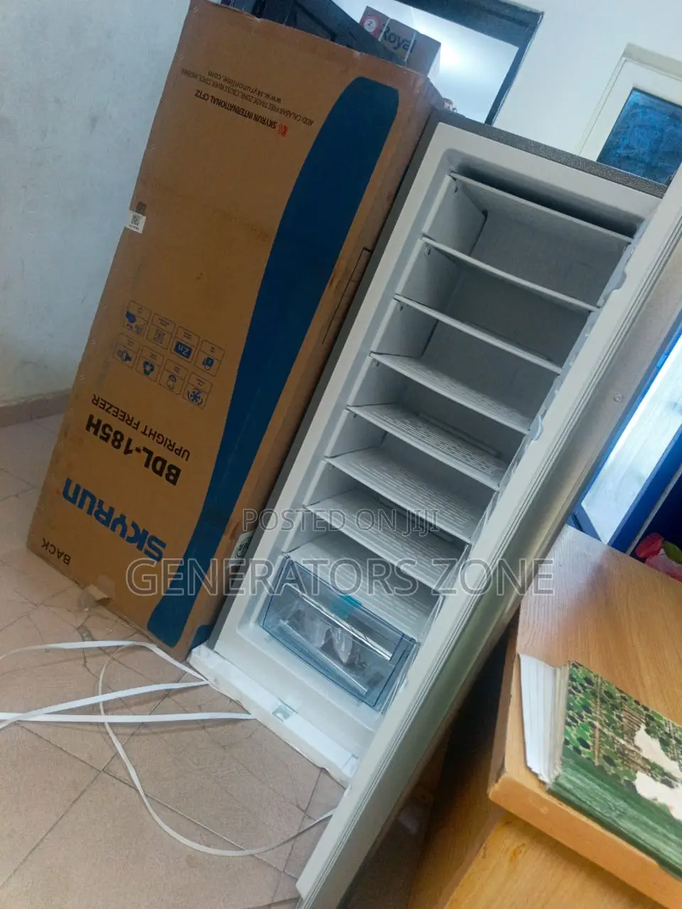 Skyrun 185l Vertical Storage Freezer