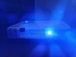Epson Eb-1940w 3lcd 4200 Lumens Projector