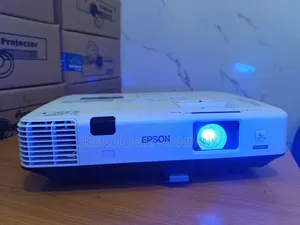 Epson Eb-1940w 3lcd 4200 Lumens Projector