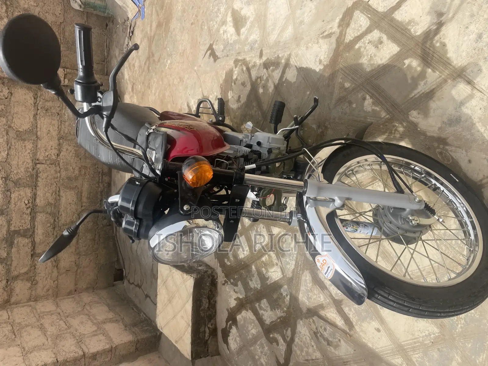 Bajaj Boxer 2026 Red
