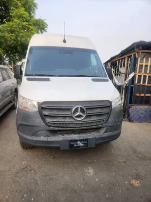 New Mercedes-Benz Sprinter 2022 White
