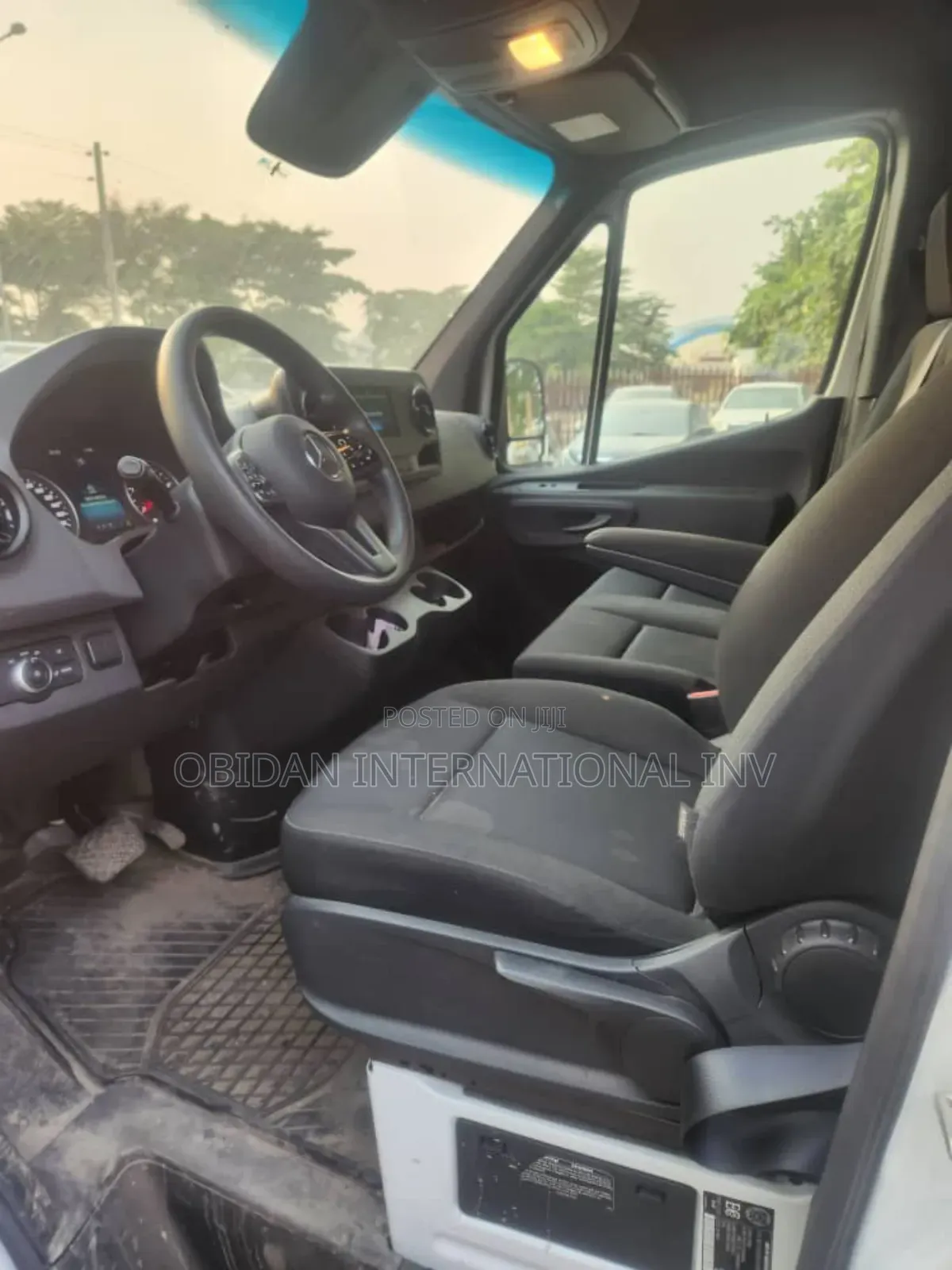 New Mercedes-Benz Sprinter 2022 White