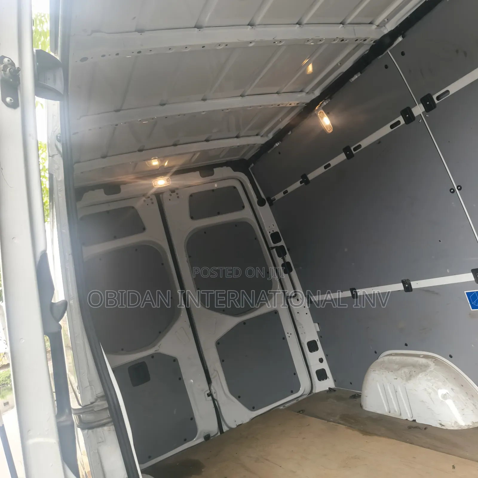 New Mercedes-Benz Sprinter 2022 White