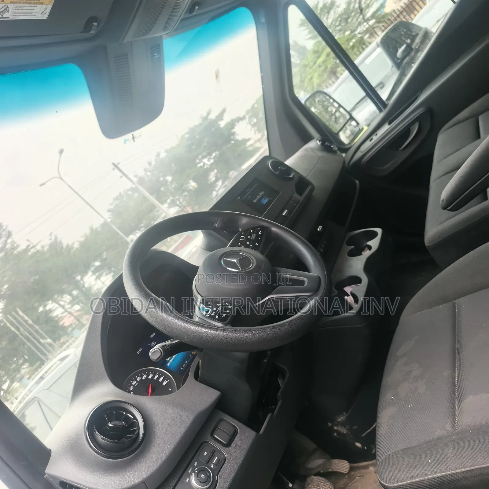 New Mercedes-Benz Sprinter 2022 White
