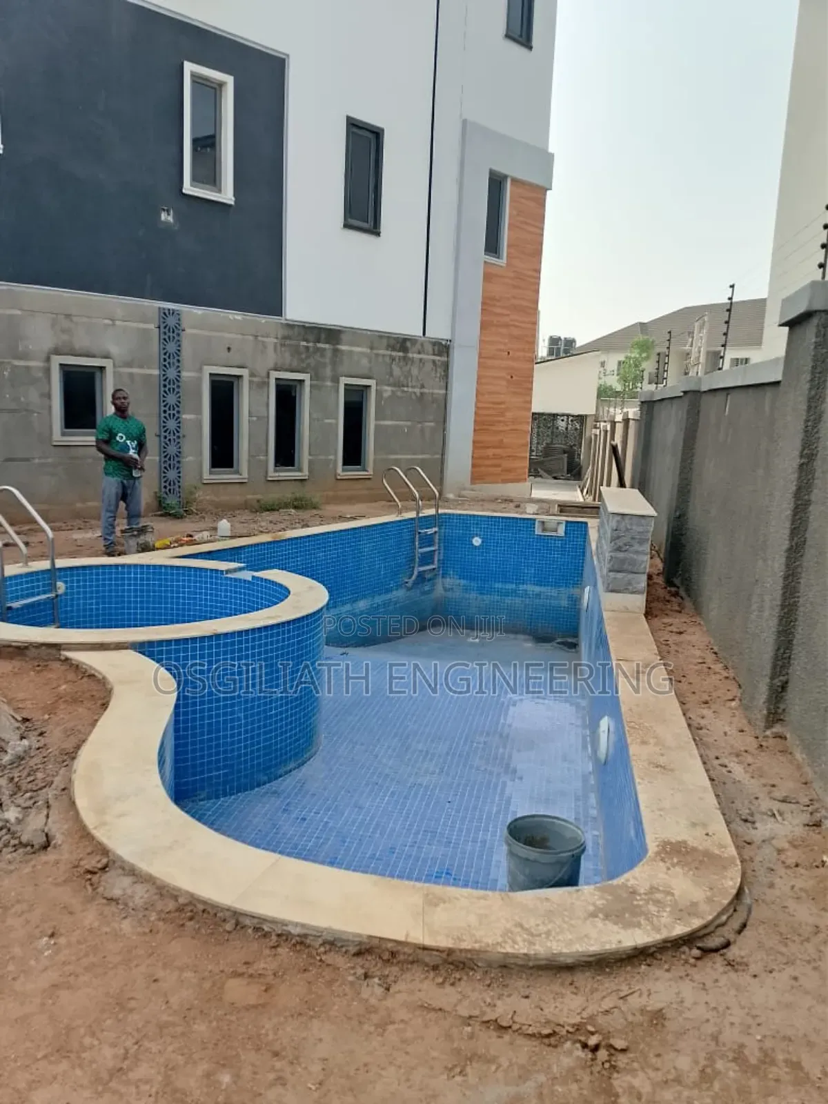 Expert Swimming Pool Contractor/ Engineer