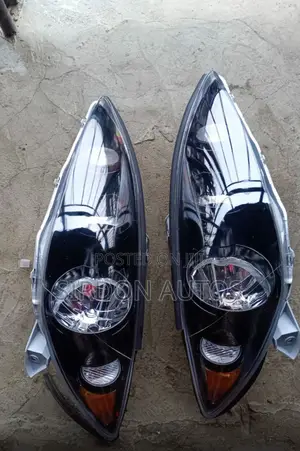 Headlamp Toyota Camry 2005-2006 Tinted