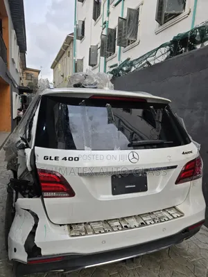 Gle400 2016 Suv Back Windscreen Glass Available