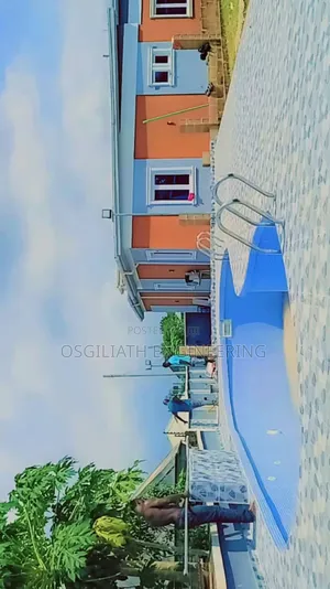 Swimming Pool Luxury Contractor/ Engineer