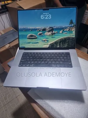 Laptop Apple MacBook Pro 2022 M2 32GB Apple M2 SSD 512GB