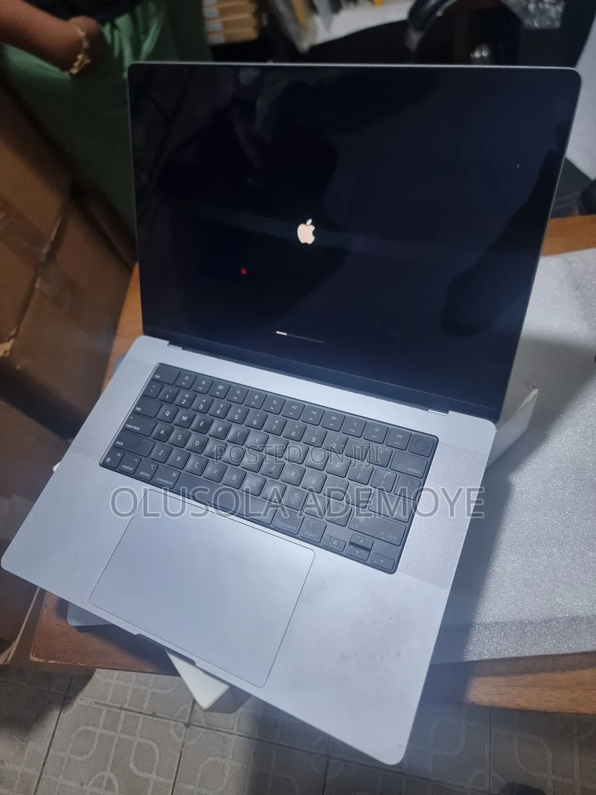 Laptop Apple MacBook Pro 2022 M2 32GB Apple M2 SSD 512GB
