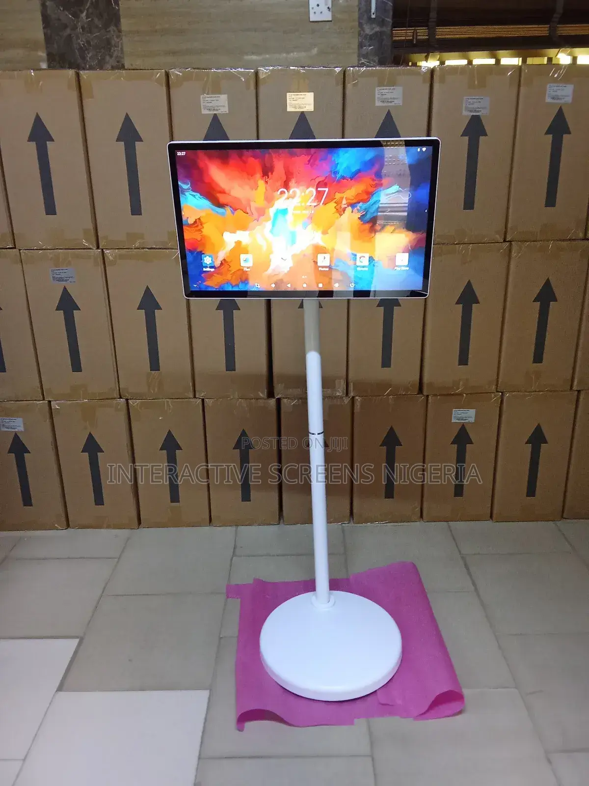 24 Inches Android Rotating Touchscreen