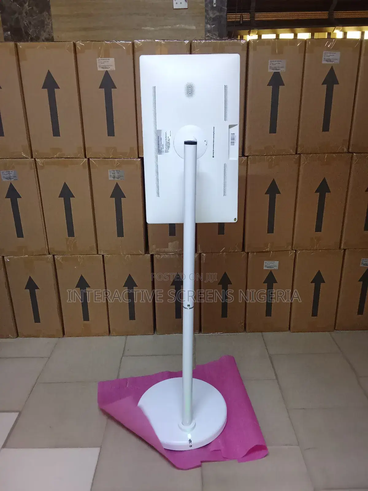 24 Inches Android Rotating Touchscreen