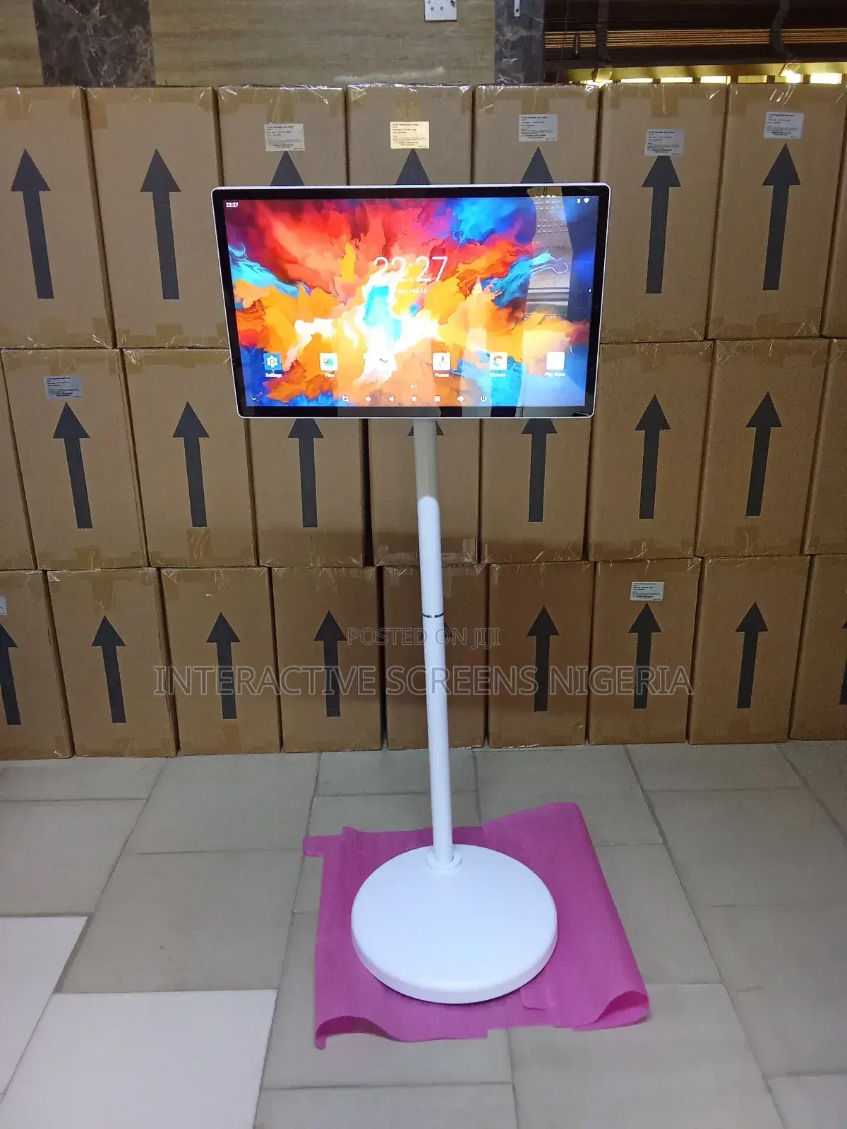 24 Inches Android Rotating Touchscreen