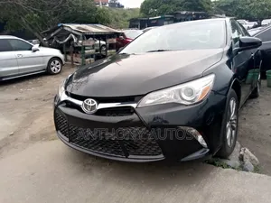 Toyota Camry SE 4dr Sedan (2.5L 4cyl 6A) 2016 Black