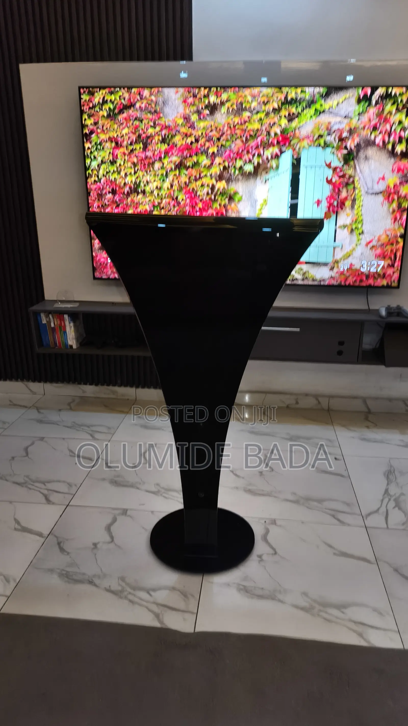 Throneview Black Acrylic Pulpit