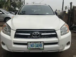 Toyota RAV4 2.0 VVT-i 2008 White