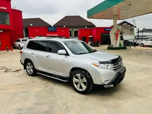 Toyota Highlander 2013 Silver