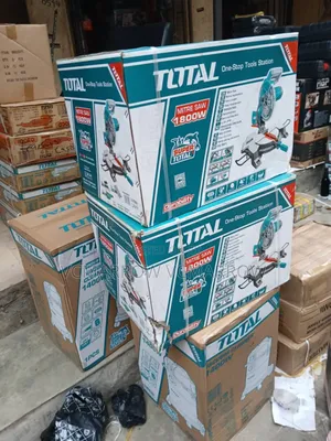 Total Mitre Saw 1800w