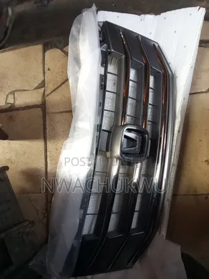 Honda Crosstour 010 Front Grille