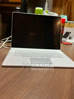 Laptop Microsoft Surface Book 3 16GB Intel Core i7 SSD 256GB